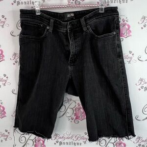 DU/ER shorts L2X Slim fit Black Denim Shorts distressed hem logo patch